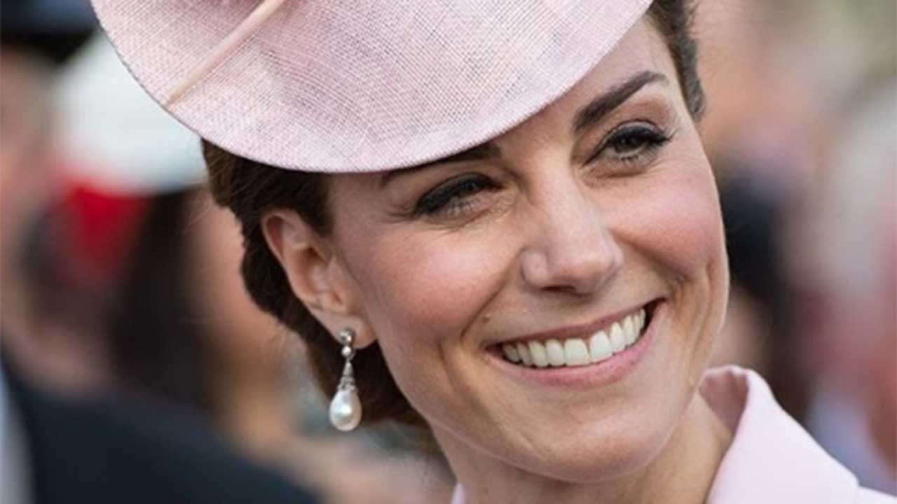English rose! Duchess Kate's flawless style – pretty in pink 