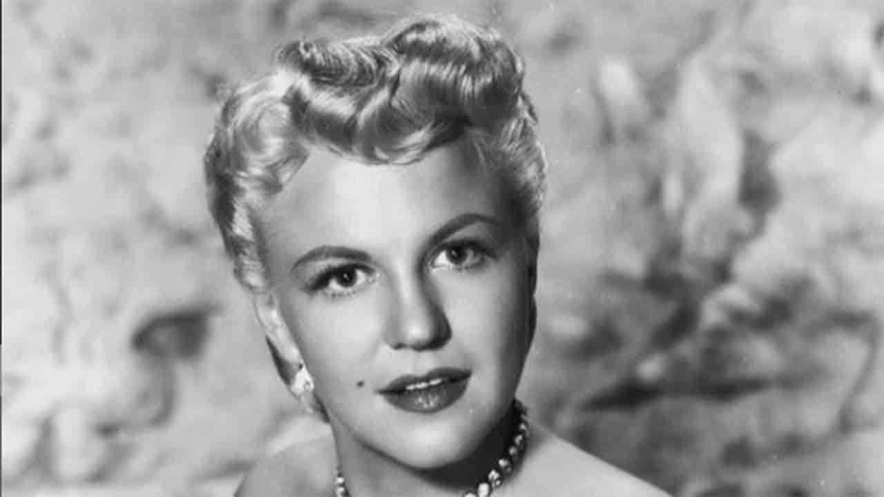 Remembering Peggy Lee: A life in pictures