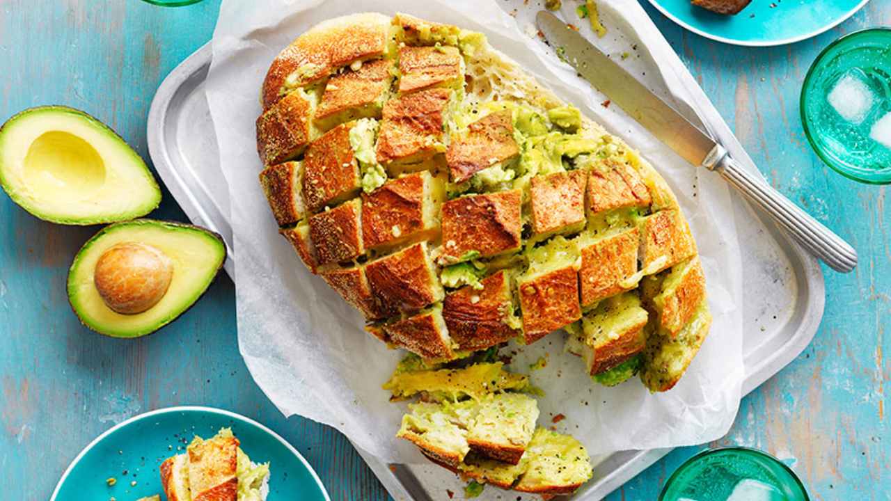 Entertain with ease: Avocado, garlic and cheese pull-apart bread