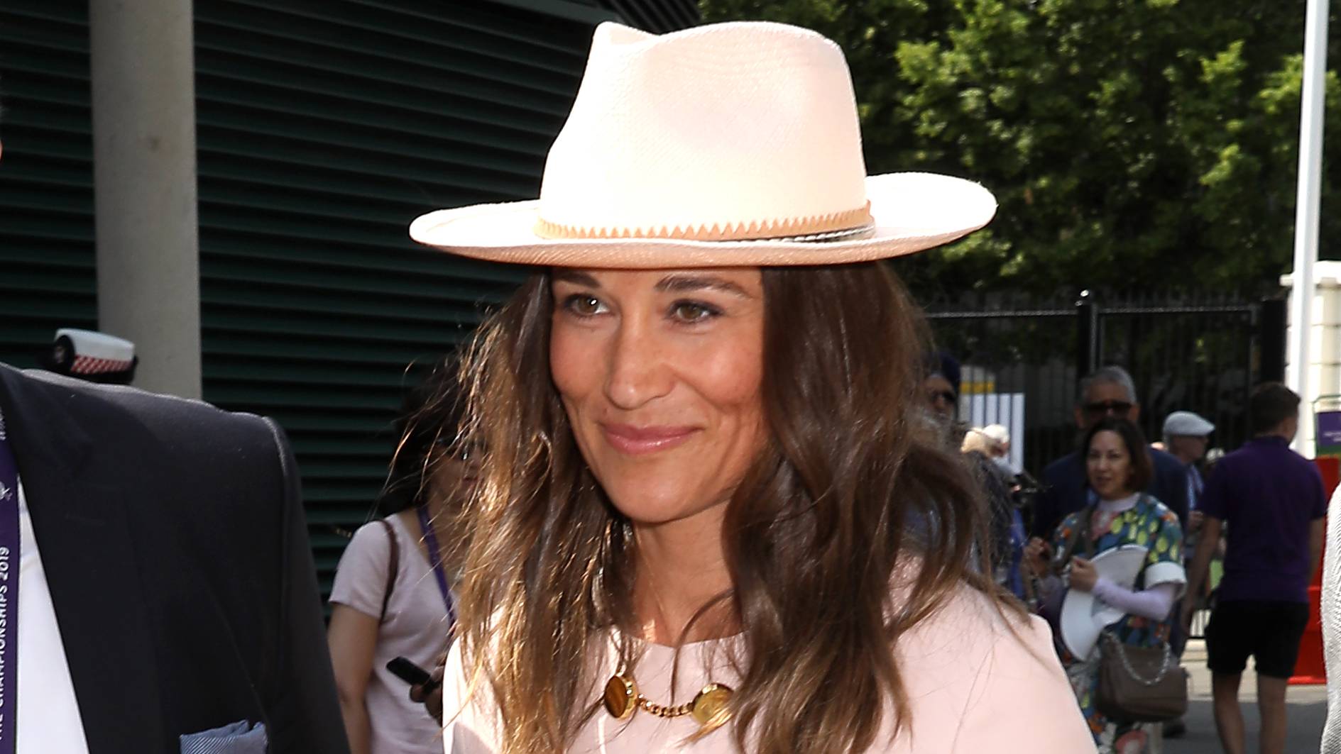 Court-side fashion: Pippa Middleton pretty in pink at Wimbledon 