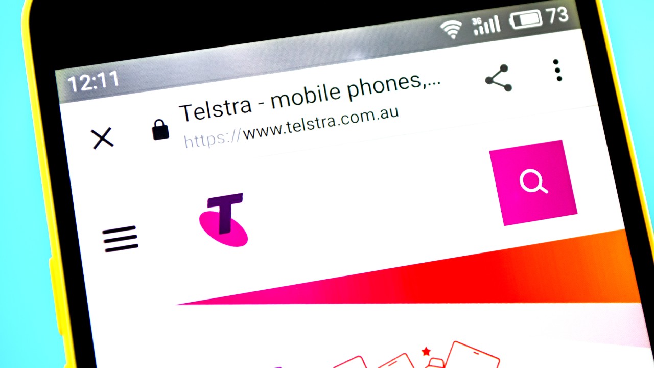 Aussie mum's shock as she opens Telstra phone bill for $465,000