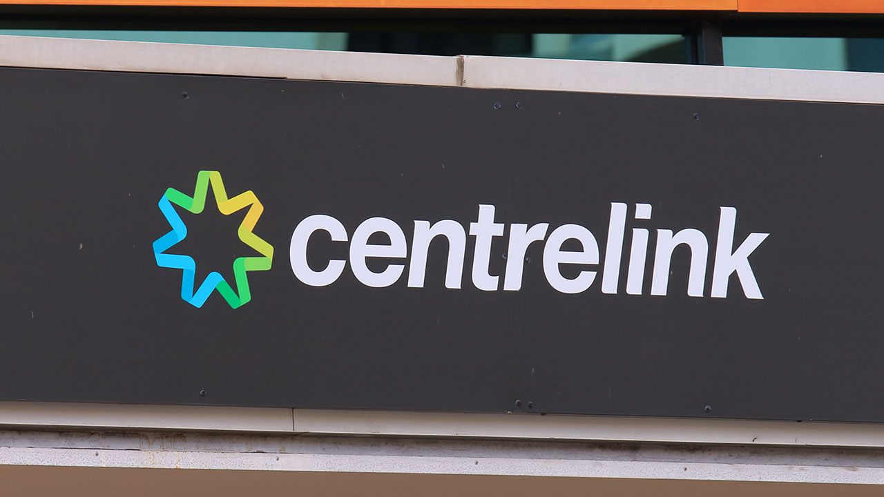 How woman successfully rorted Centrelink of $200,000 over 15 years