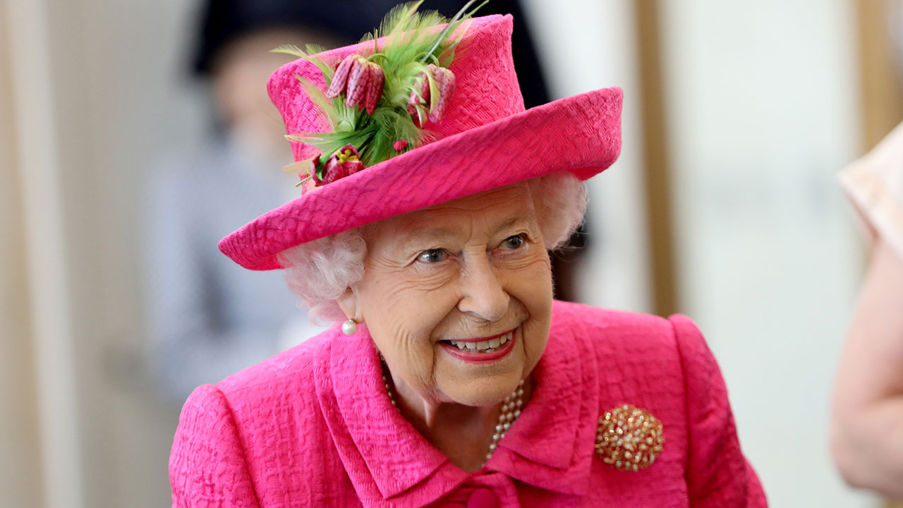 The surprising item the Queen always travels with