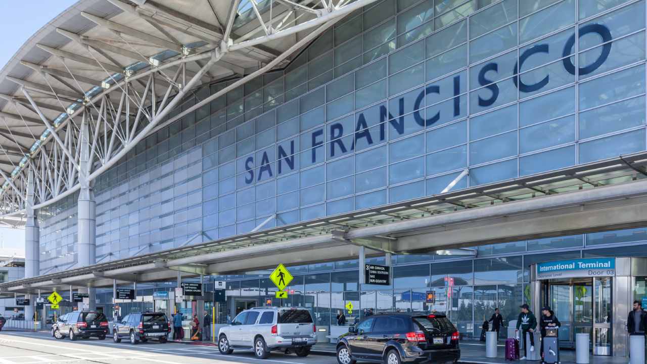San Francisco International Airport to ban plastic water bottles