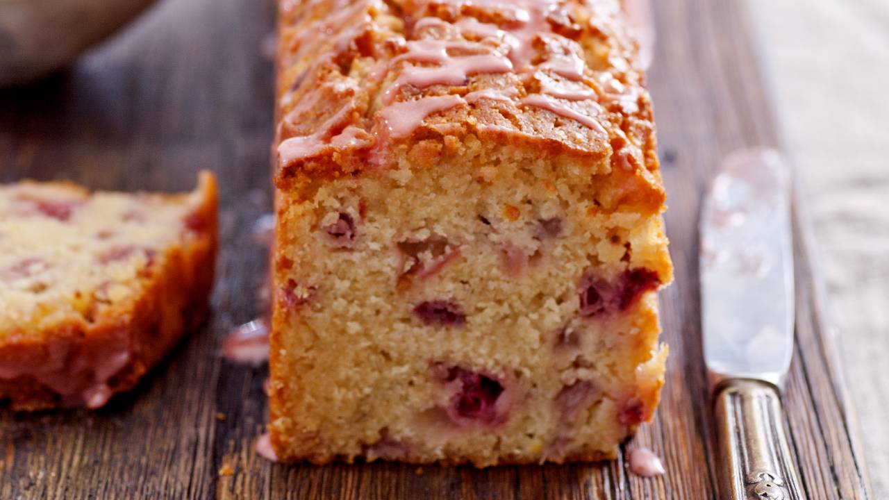 Strawberry pound cake