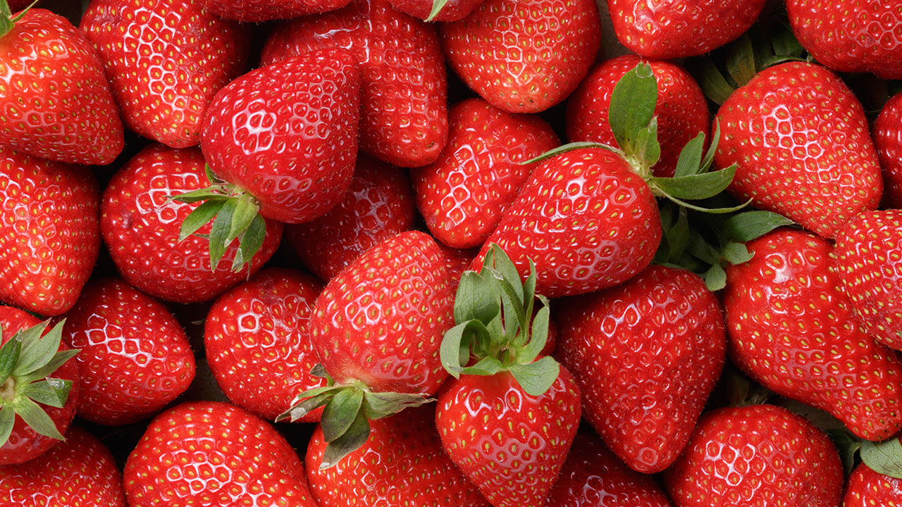 Has this happened to you? Woman's horrifying discovery in punnet of strawberries
