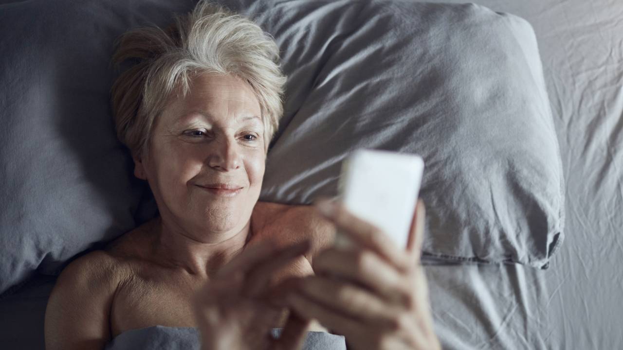 New study discovers sleep texting is a reality for users 