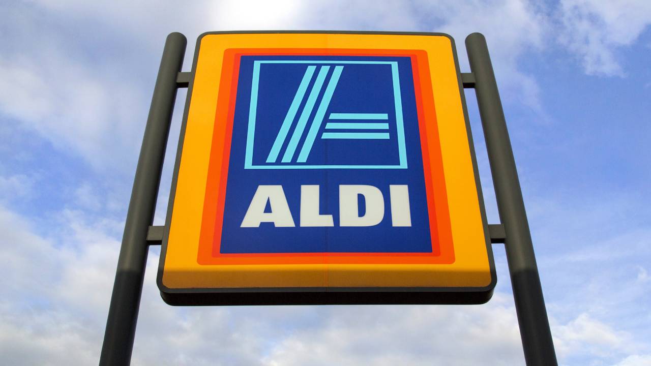ALDI sends shoppers mad with spin on Aussie classic dessert