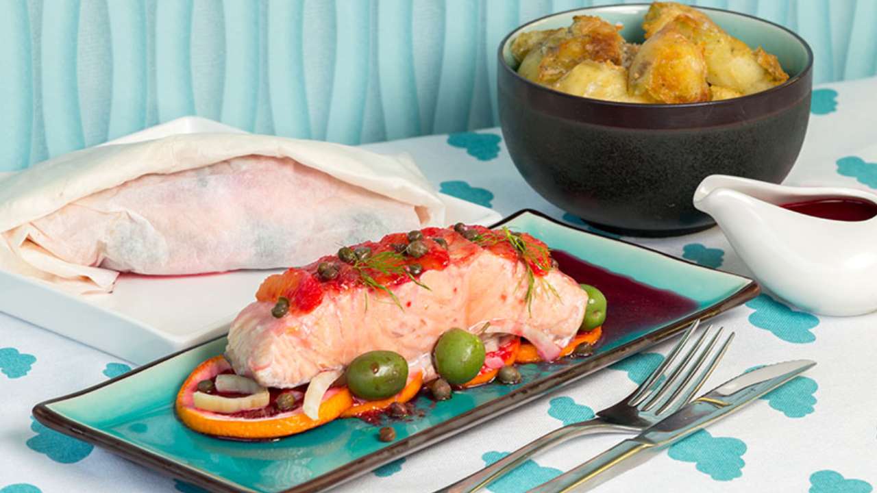 Enjoy a hearty salmon and redbelly in cartoccio with smashed potatoes