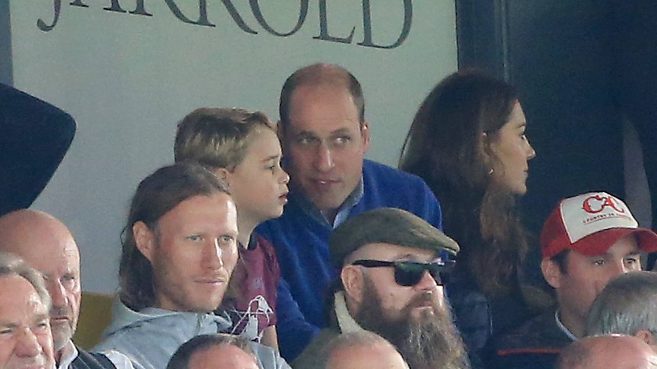Soccer fan captures hilarious selfie with Prince George