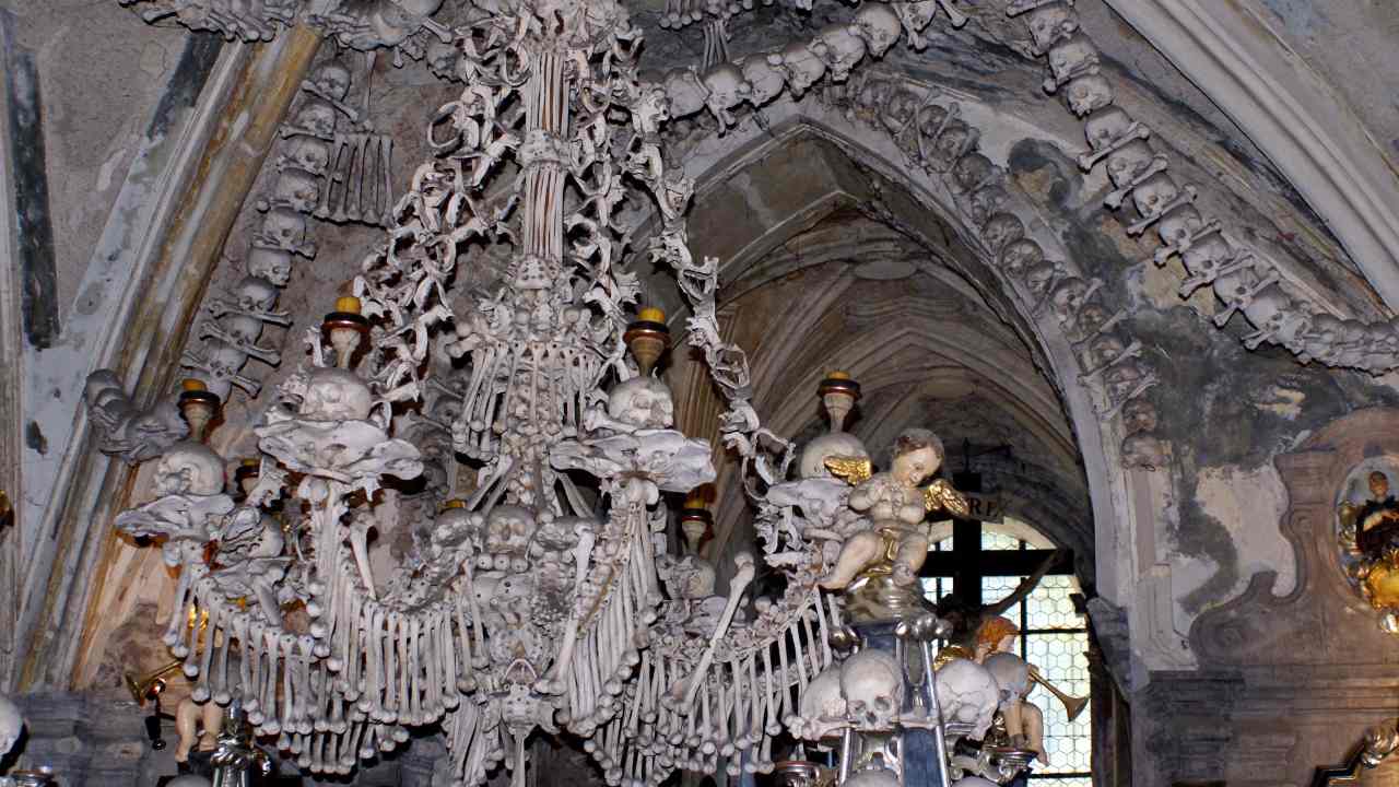 Famous Czech ossuary to clamp down on tourist photographs