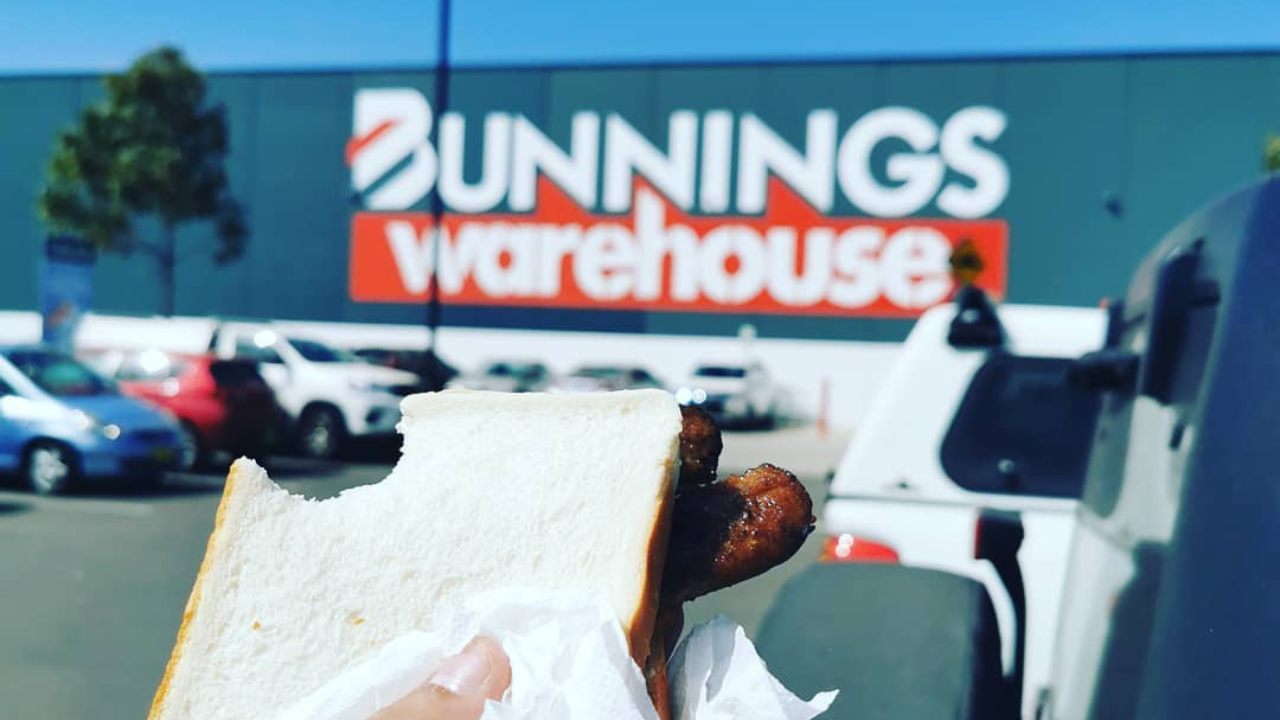 Vegans slam Bunnings for charity sausage sizzle to support bushfire victims