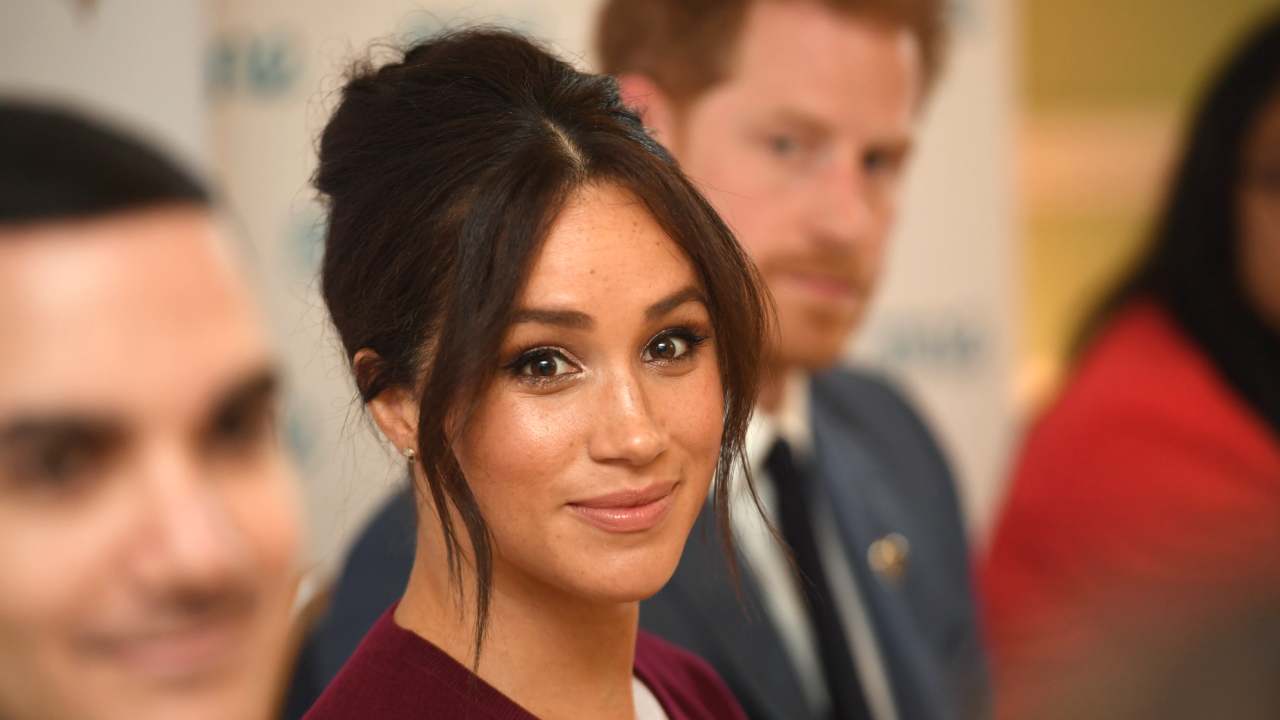 Duchess Meghan’s friend warned to take down all “damaging photos” of royal