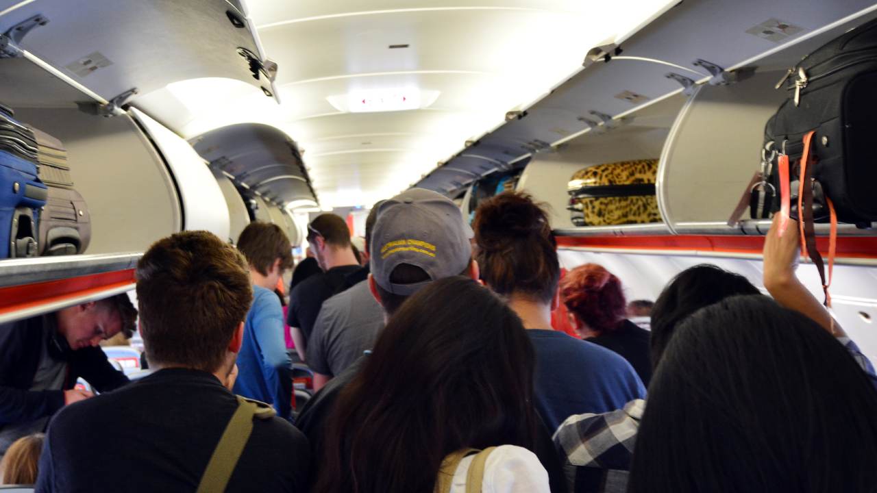 Passengers boarding airplanes: We're doing it wrong