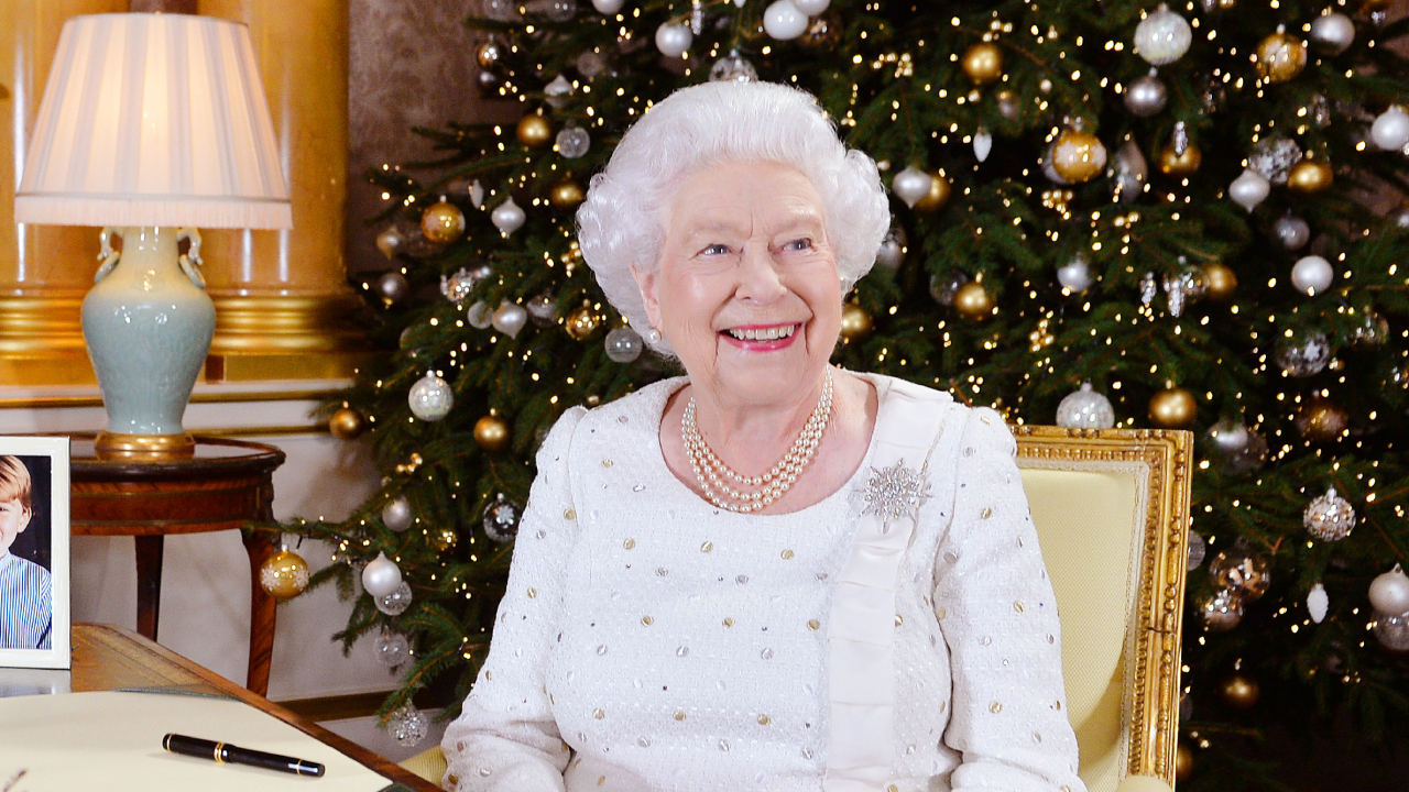 How much the Queen spends on Christmas gifts