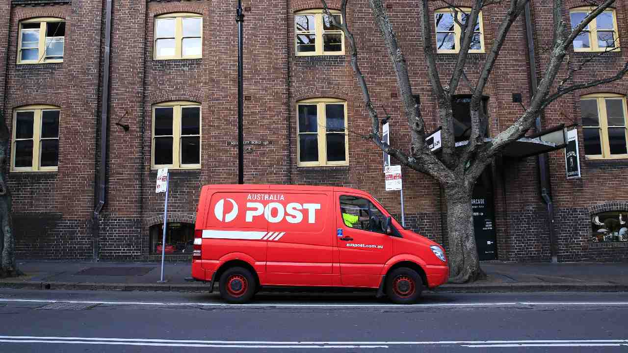 "This is evil": Unwary shoppers warned over Australia Post delivery scam