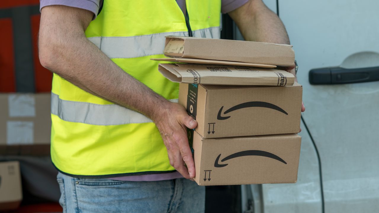 Amazon driver refuses to deliver alcohol to 92-year-old woman without ID