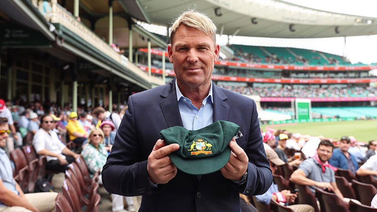 Shane Warne puts Baggy Green up for auction to raise bushfire funds