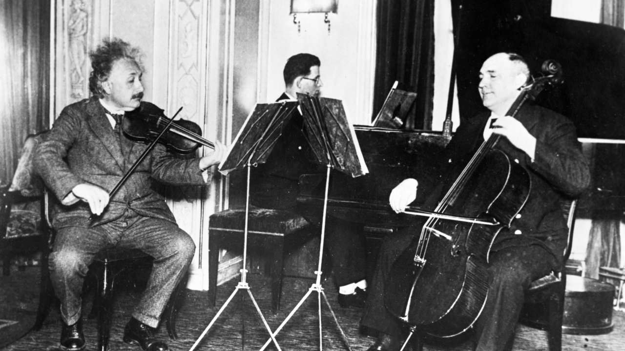 The role of music in Einstein's thinking