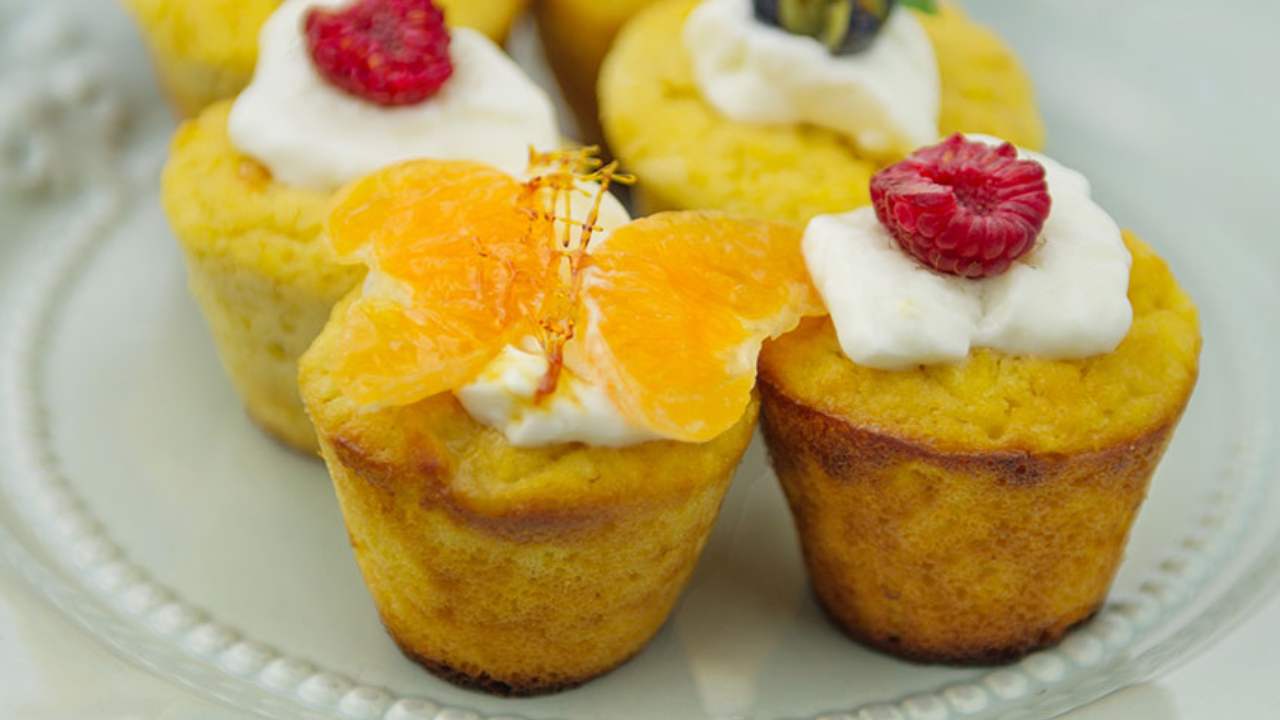 4 Ingredients: Mandarin Friands