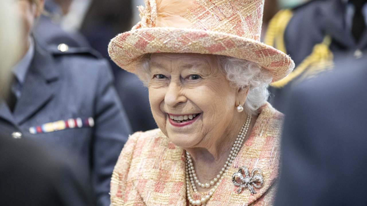 Want to sound like the Queen? Here's how in three easy steps