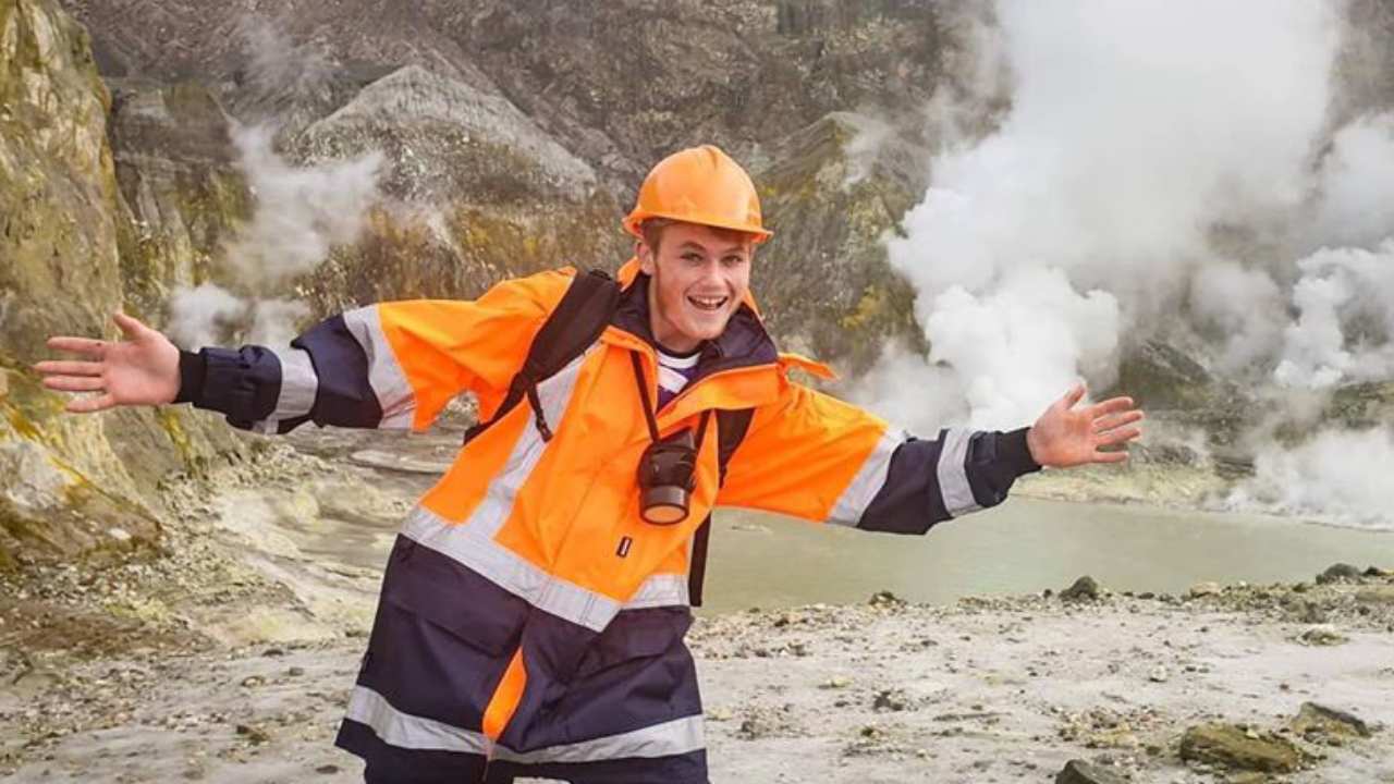 White Island volcano tour guide's miraculous recovery after surviving eruption