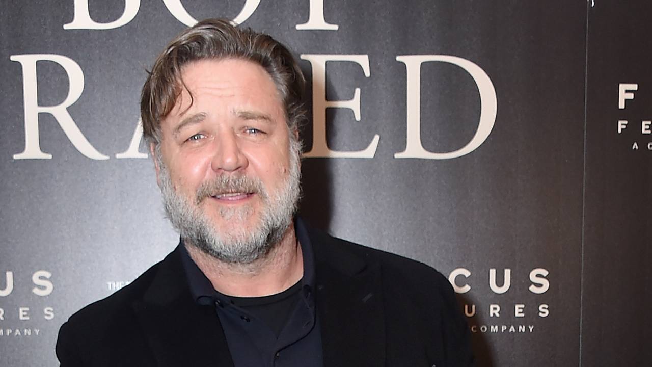“We’ve dealt with serious s**t before”: Russell Crowe sends encouraging message to Aussies amid coronavirus crisis