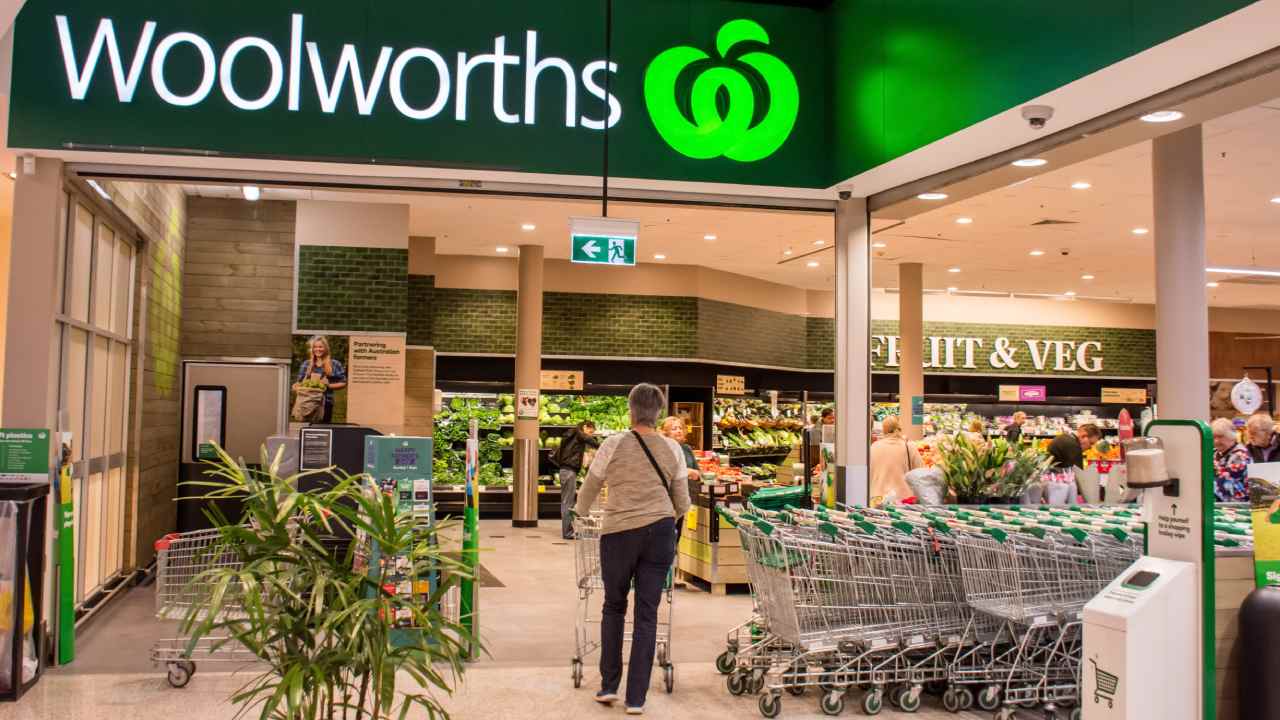 Woolworths shopping bag shake-up