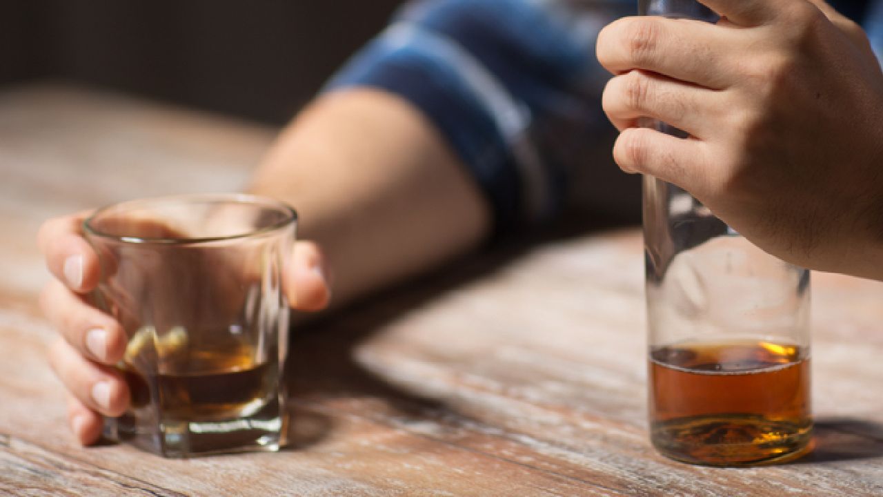 Australians warned over increased alcohol consumption amid coronavirus pandemic