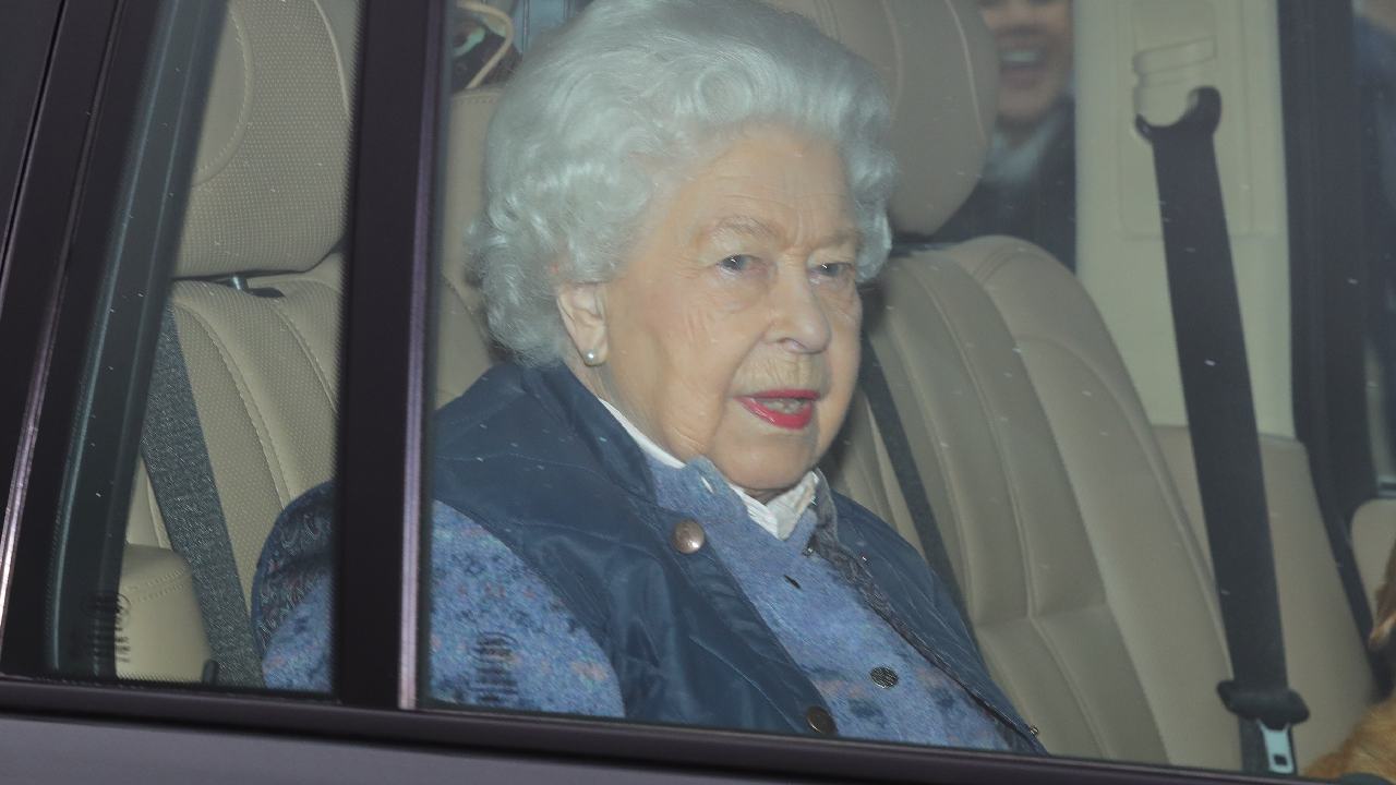 Queen Elizabeth stepping back from royal duties “indefinitely”