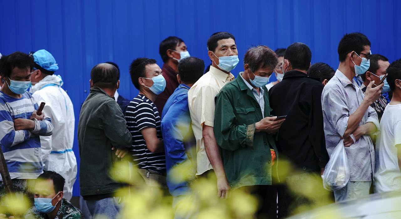 Frozen food contamination fears as Beijing market outbreak grows