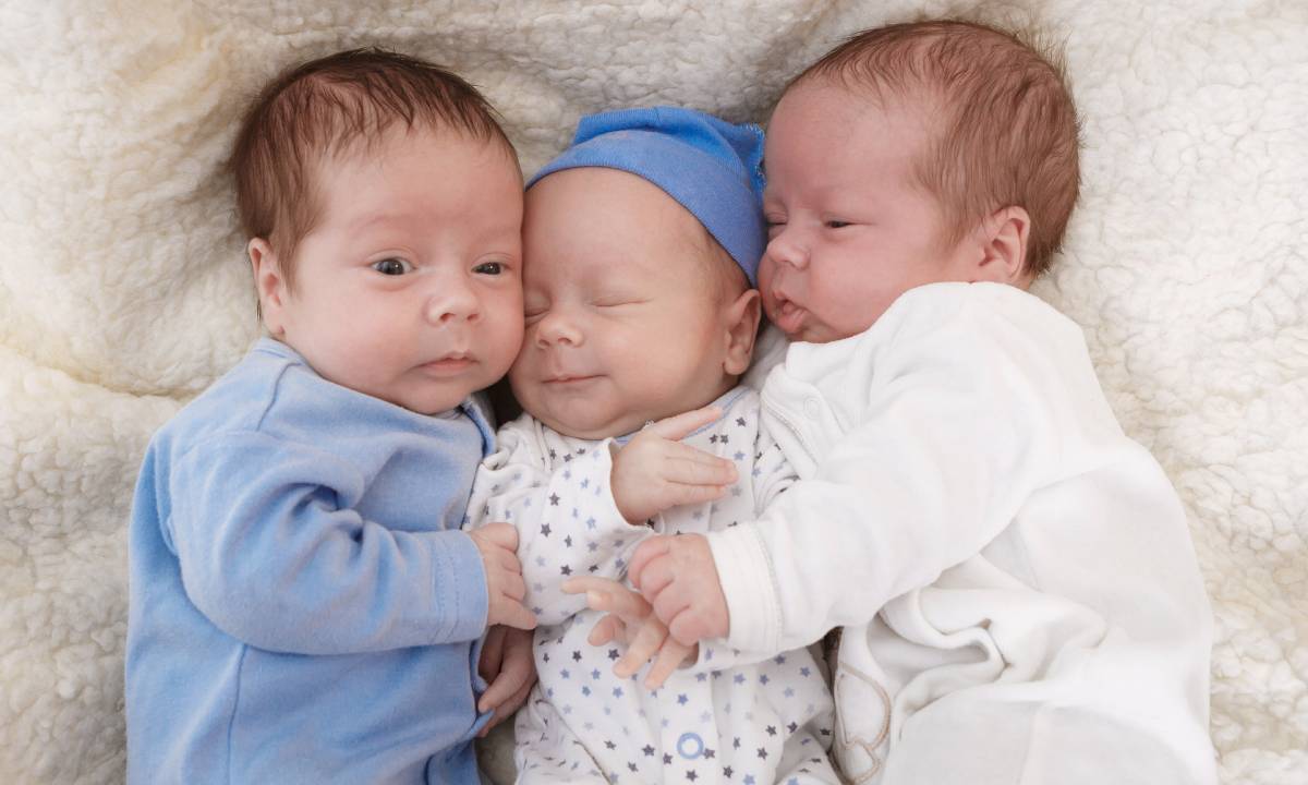 Triplets test positive for coronavirus at birth