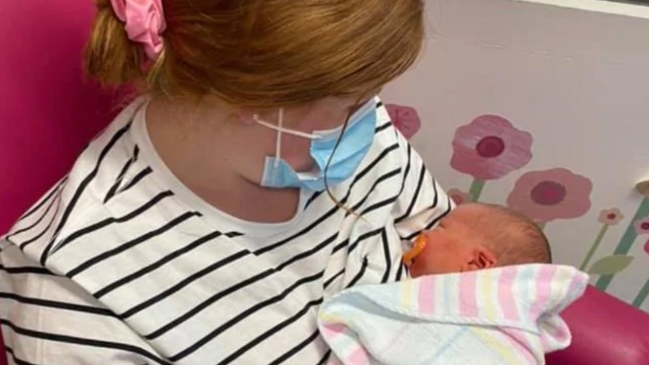Mum reunited with newborn baby after separation across border