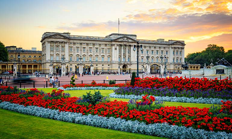 These are the official residences of the British royal family