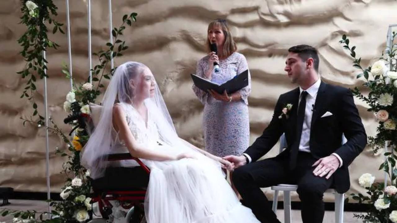 Brave terminally ill bride's battle comes to a tragic end 