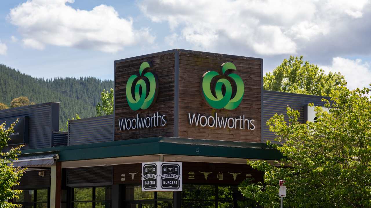 Woolies customer finds "disgusting" item on shelves