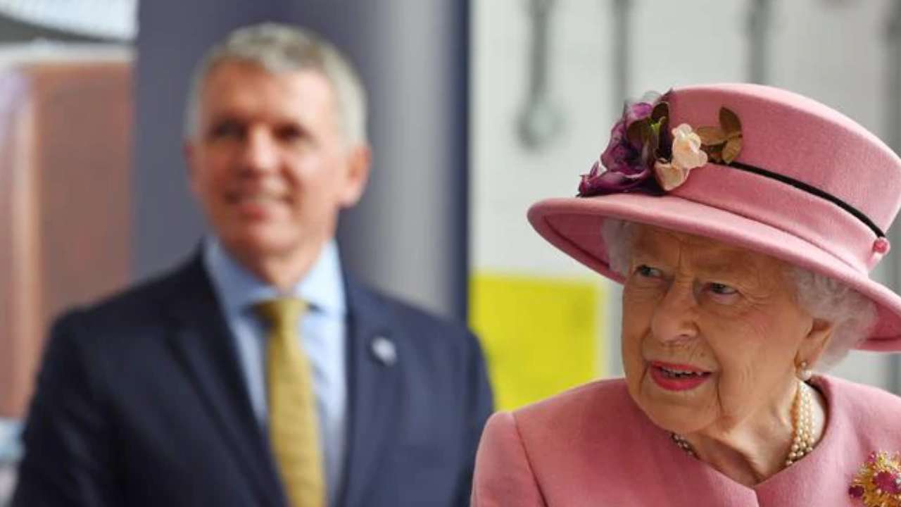 Queen attends royal engagement for first time in seven months
