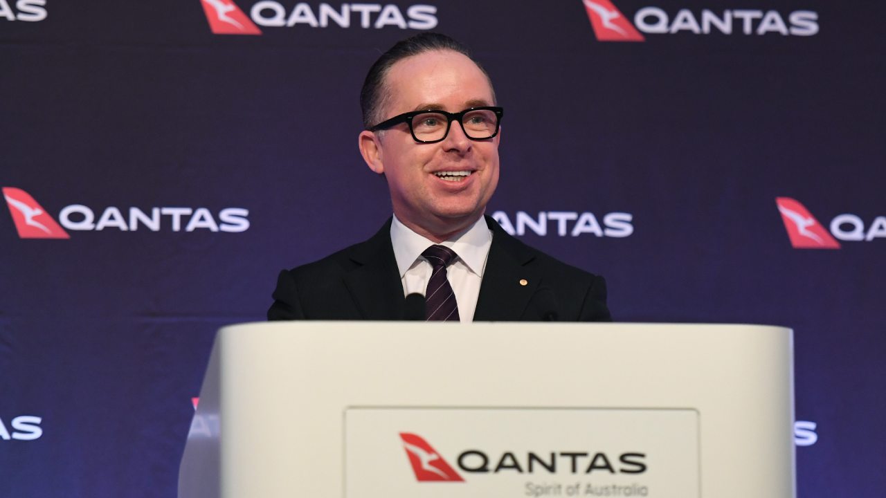 Qantas boss Alan Joyce slammed over COVID vaccination rule