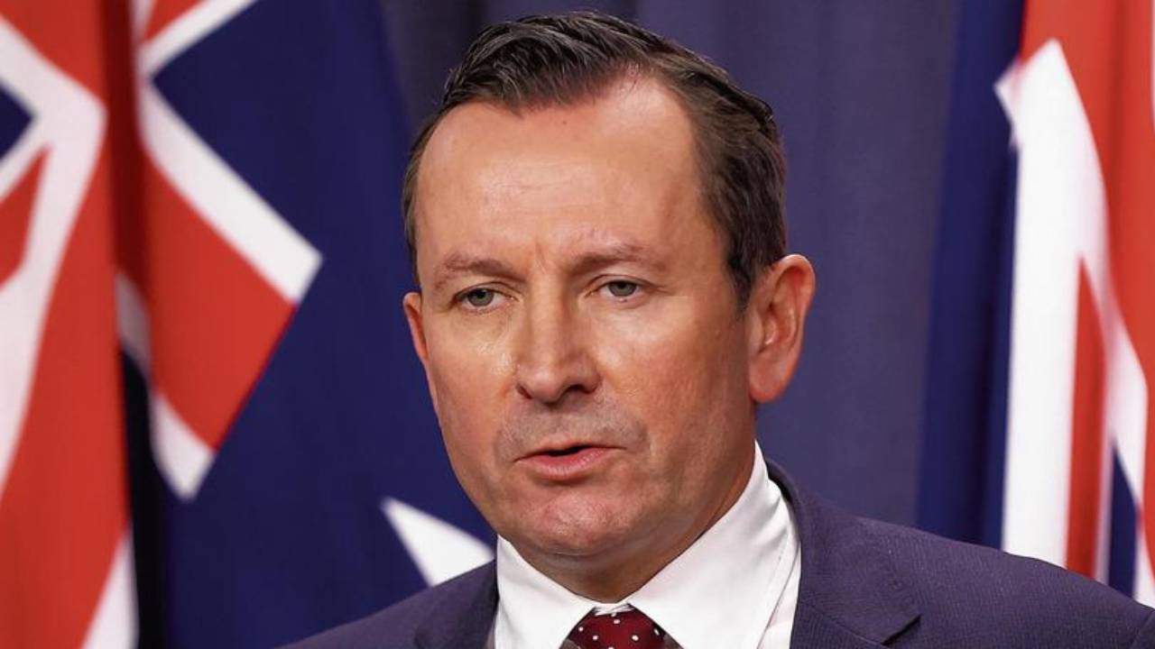 Mark McGowan throws open borders with a message for domestic airlines