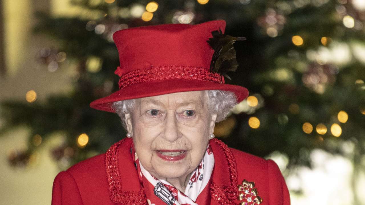 Queen Elizabeth hopeful for 2021 in special message