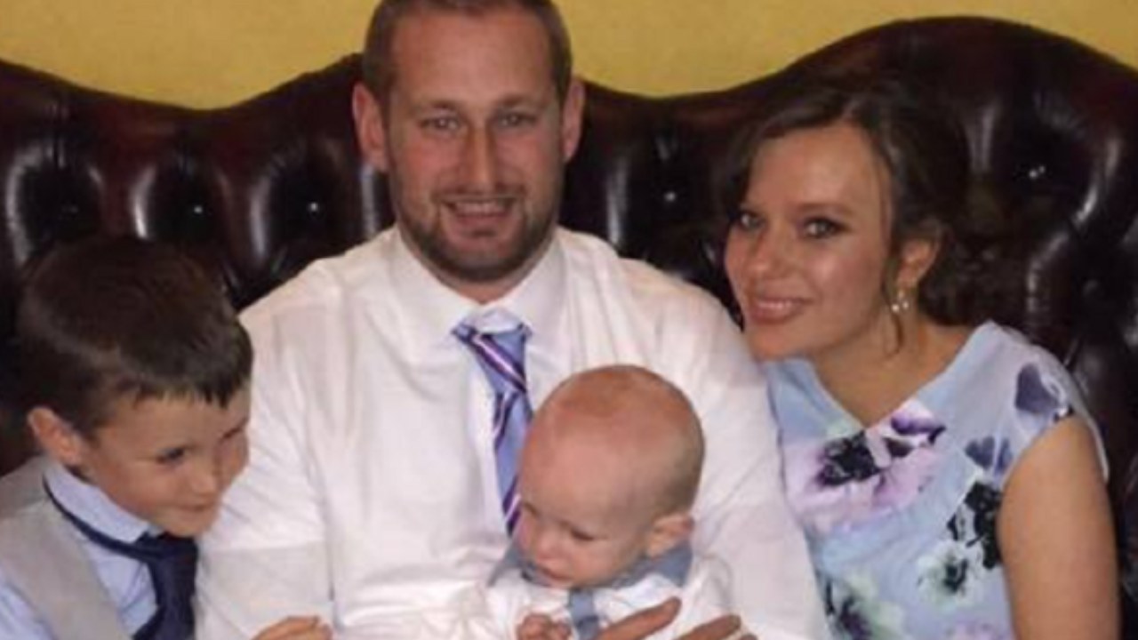 Young mum with cancer dies just two days after wedding