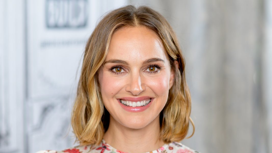 Natalie Portman cosying up in beautiful Hunter Valley architectural wonder 