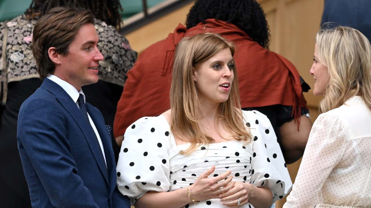 Princess Beatrice’s baby bump debut!