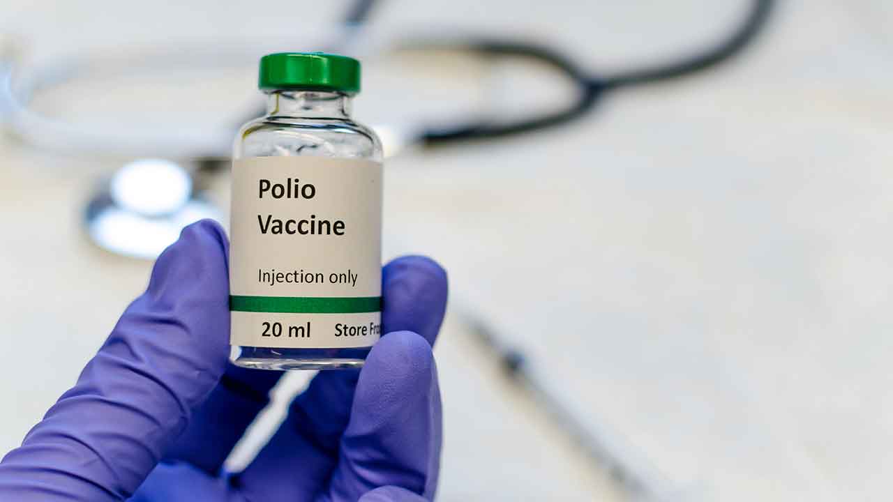 Polio survivors urging Australians to get vaccinated