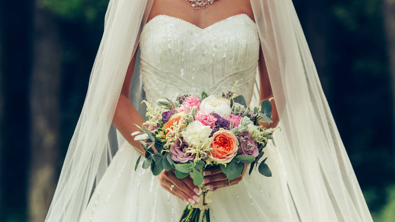 "This is just theft": Bride's disgust over wedding act