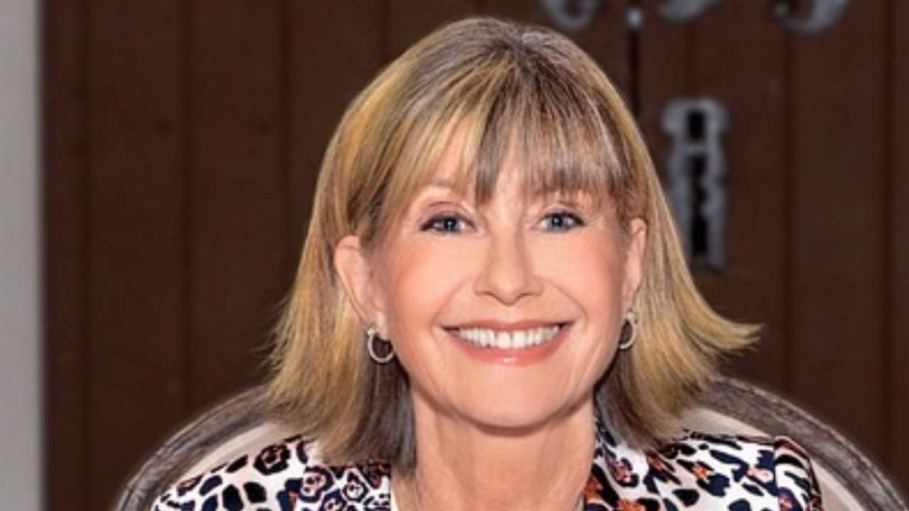 Olivia Newton-John gives heartfelt cancer update