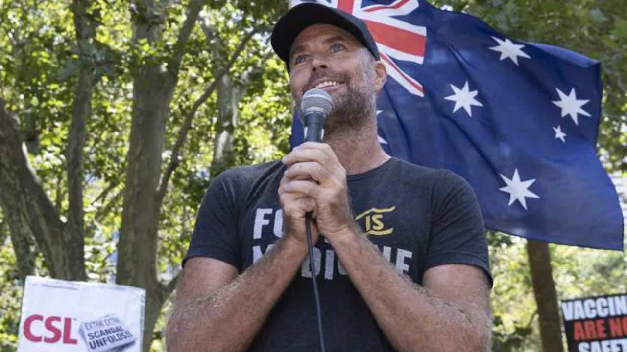 Pete Evans quietly lists “health lab” one year after opening