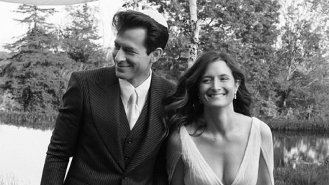 Meryl Streep's daughter's secret wedding pics