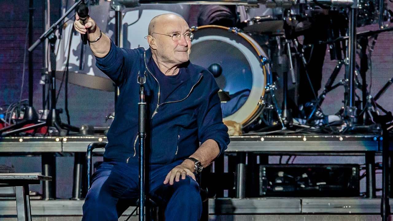 Phil Collins sparks serious health concerns