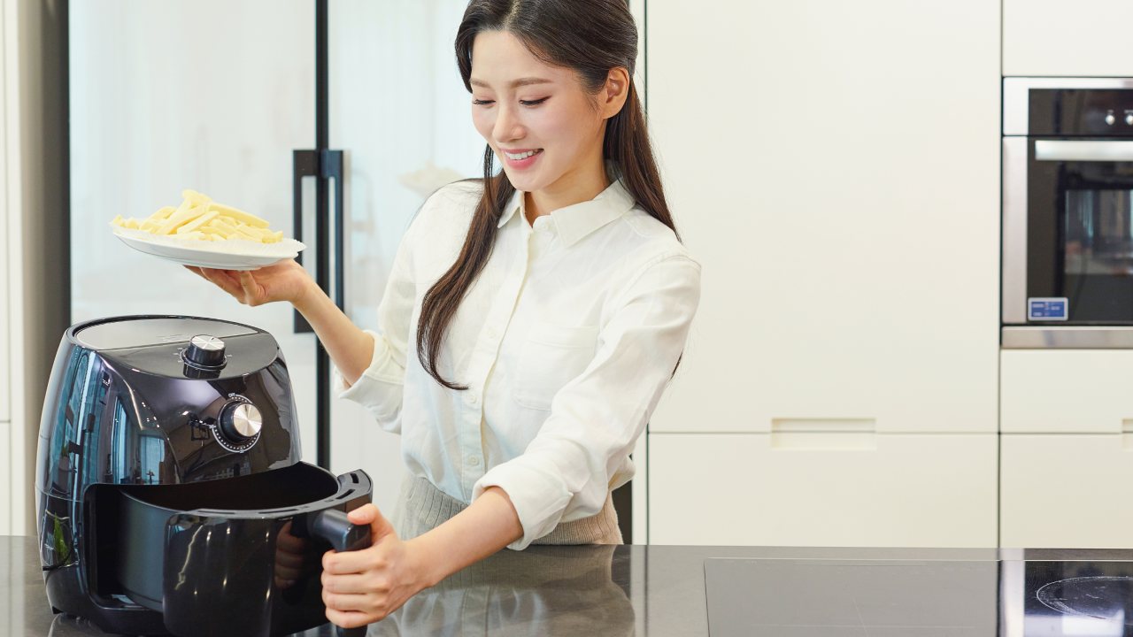 Surprise warning for Kmart air fryer stuns Aussie mums